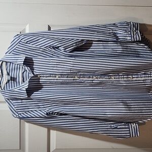 Old Navy Blue and White Striped Button-Up Shirt
